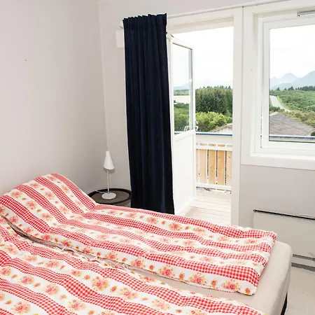 Hébergement de vacances Frittliggende Hjem Med Nydelig Utsikt Vestvagoy